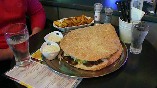 Big Food XXL / Passen Burger in die Fastenzeit?